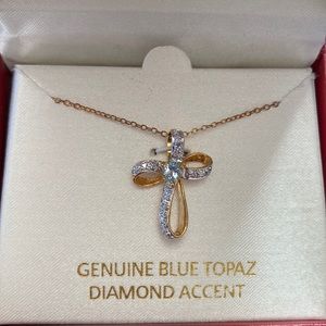 Women’s cross necklace